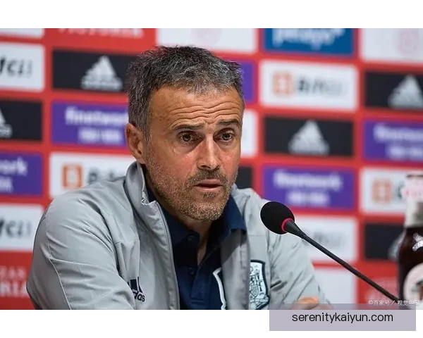 克鲁伊夫接连出色表现，球队状态回暖值得关注