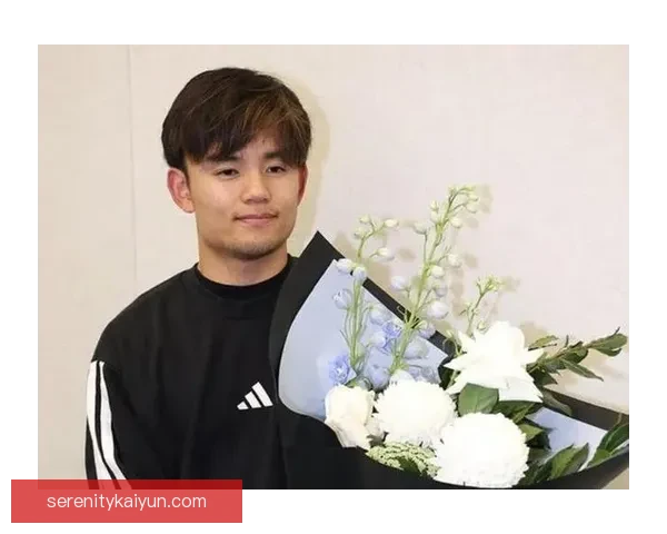 久保建英迎来新帅，战术位置调整引发关注